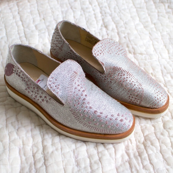 Free People Shoes - NWT Free People Silver Snake Eyes Loafers
